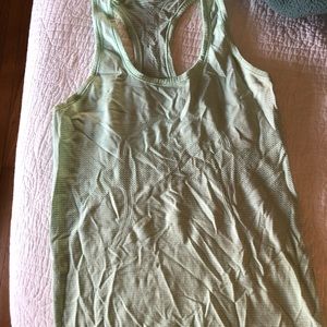 Light green swiftly tee lululemon